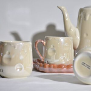 Classic Porcelain Tea Set - 9 Piece with Teapot & Tray - Image 4